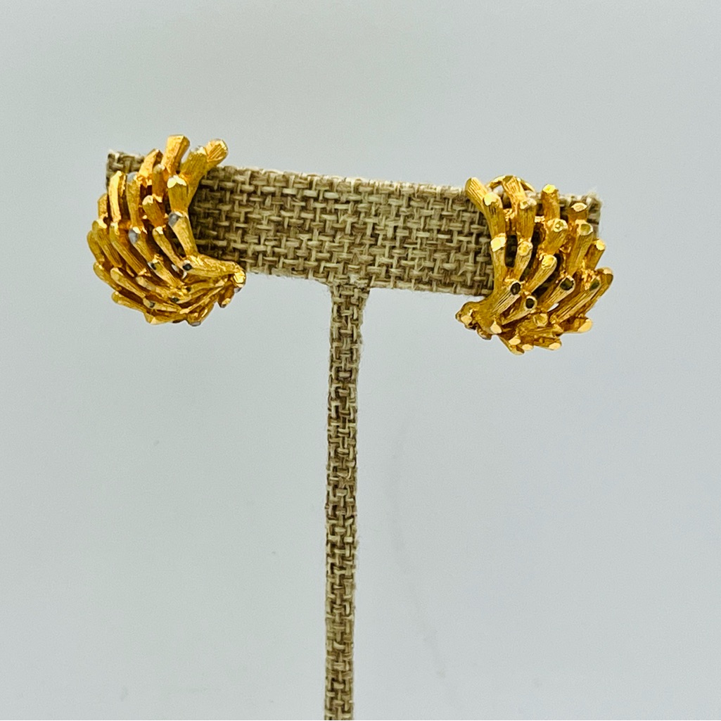 Vintage Coro Gold Tone Clip On Earrings Unique Branch Like 14$